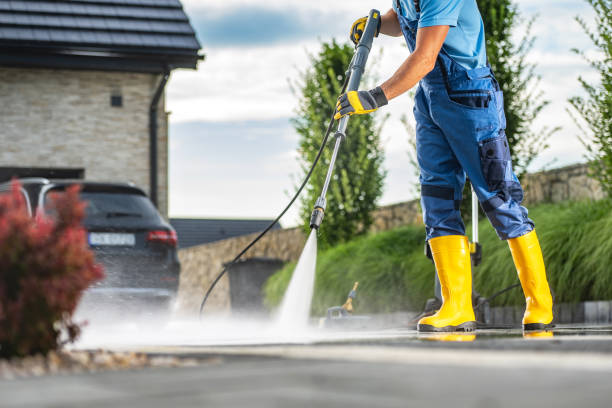 Best Graffiti Removal  in North Liberty, IN